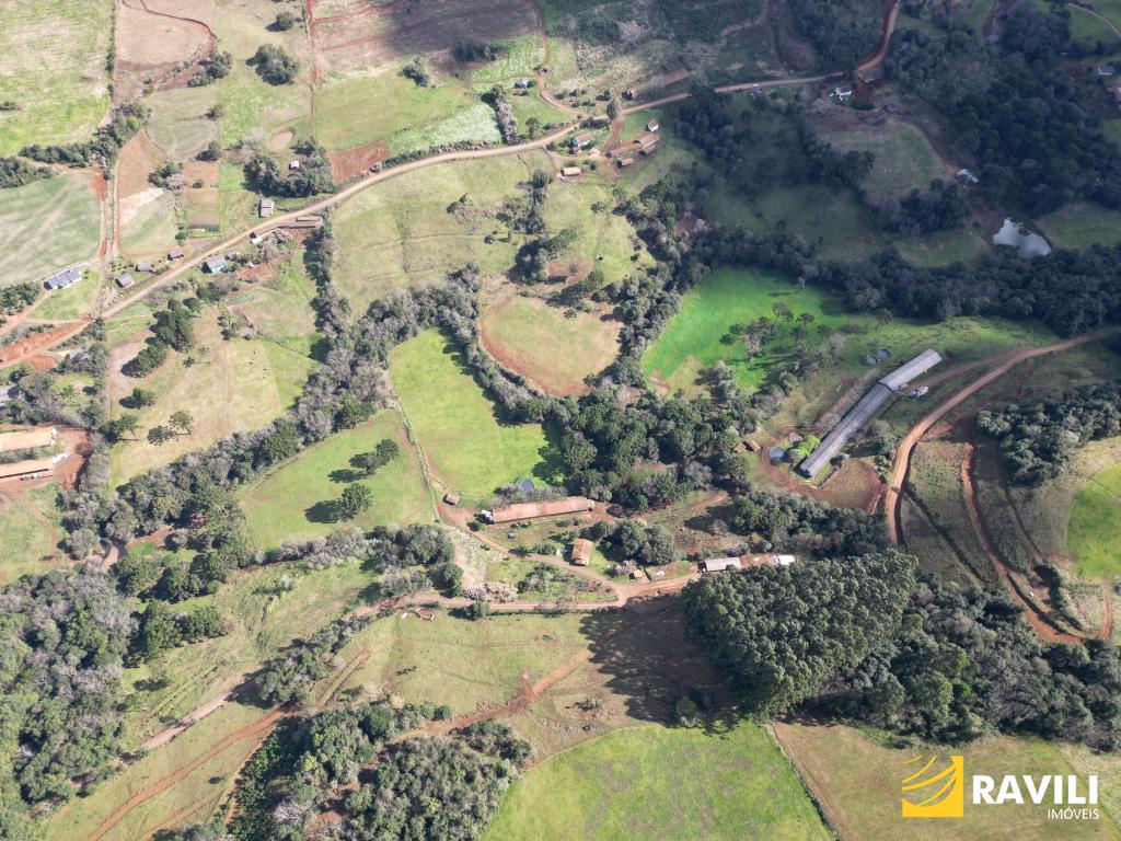 À Venda Sítio Com Uma Vasta Área de 125.964,00 m² em Lacerdópolis SC.