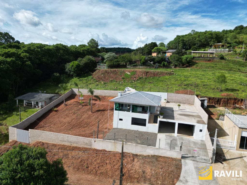 Casa com Terreno ao lado à Venda com Deslumbrante Vista Panorâmica para o Lago, no Alague em Erval Velho.