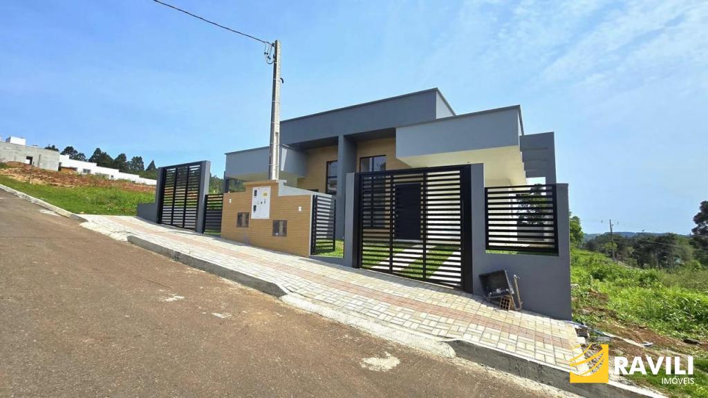 Casa Nova Geminada com Pé-Direito Alto para Venda no Residencial Verde Flor!