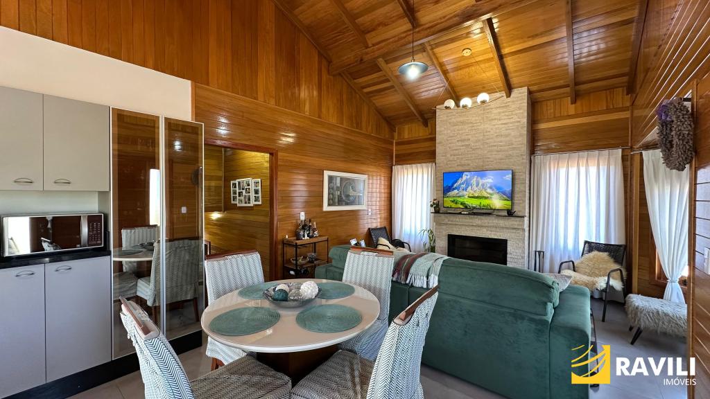Casa Estilo Vila Rica, Muito Aconchegante, no Lot. Nossa Sra. de Fátima, Conhecido como Pegoraro,em Joaçaba!