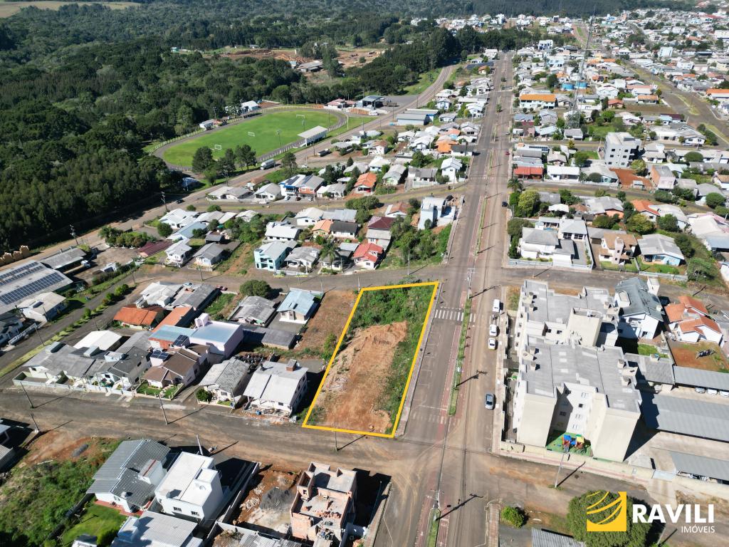 Terreno Amplo com Duas Esquinas em Catanduvas, para Investimento!