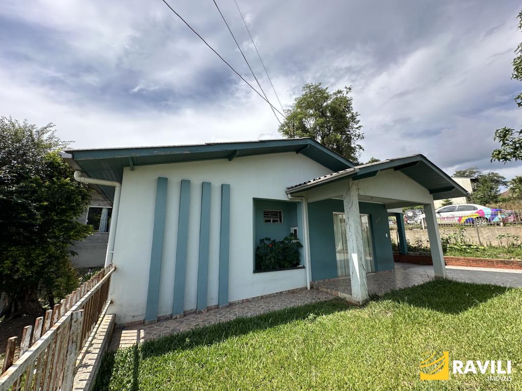 Casa de 2 quartos, 229 m², bairro Centro, Luzerna/SC