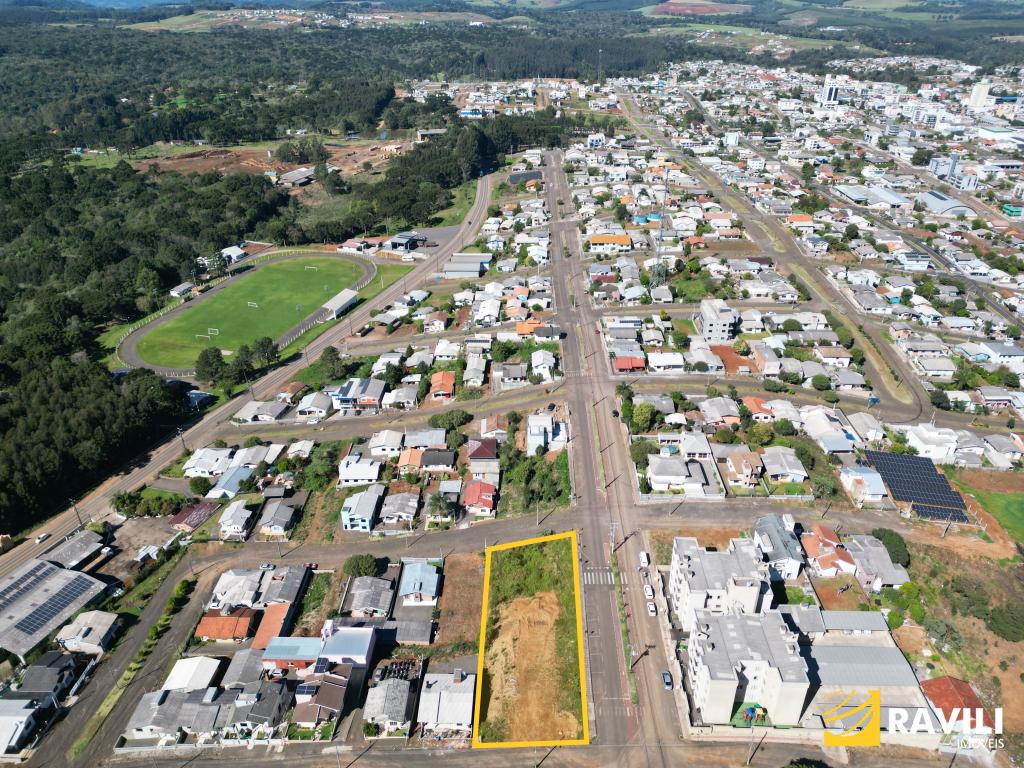 Terreno Amplo com Duas Esquinas em Catanduvas, para Investimento!