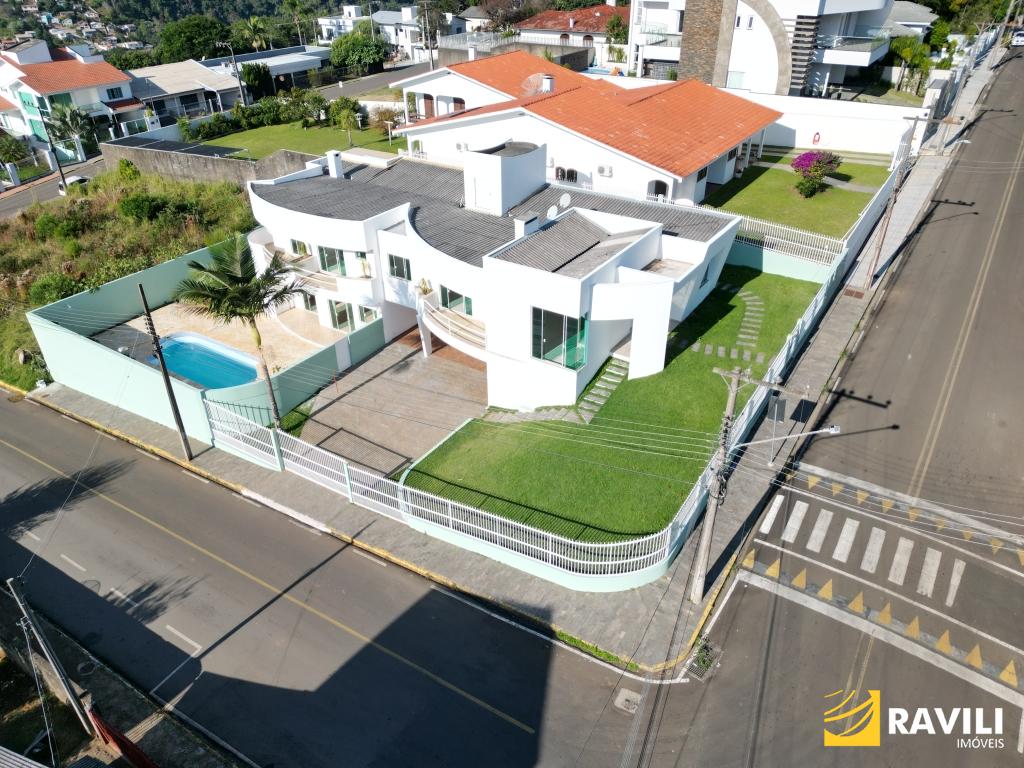 Belíssima Casa para Venda no Bairro Flor da Serra!