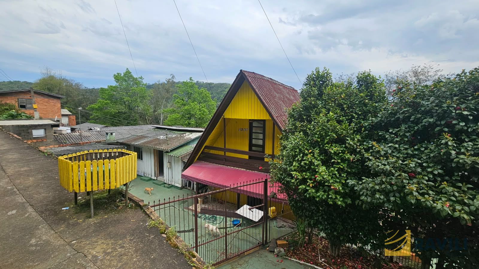 Duas Casas para venda em Terreno com 720m² - Herval D'Oeste